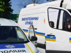 В Киеве  заминировали  аэропорт и больницы