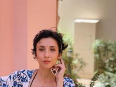Экс- Алиби  Анна Завальская в бикини засветила кубики пресса