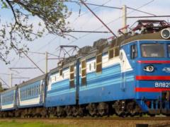 Ukrzaliznytsia carried almost a million passengers on May weekend