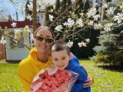 Анна Ризатдинова сообщила, общается ли ее сын с отцом Александром Онищенко