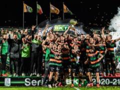 Jumped into the canal: the boss of the Italian club celebrated the long-awaited entry into Serie A