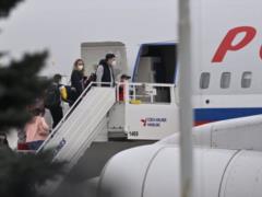The plane with the first group of Russian diplomats took off from the Czech Republic to the Russian Federation