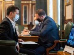 Ситуация с COVID-19 в Украине улучшается, ускоряется вакцинация населения - совещание у Президента