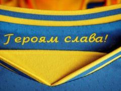 УЕФА обязал сборную Украины убрать с формы слоган  Героям слава 