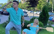 Searches, exercises and a new Bachelor: photo of the day