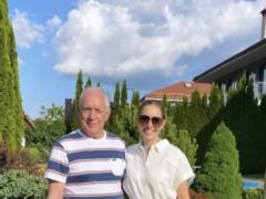 День отца: Екатерина Осадчая вспомнила, как в детстве отец носил ее на плечах