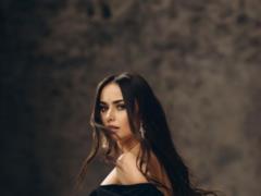 Ксения Мишина в купальнике эротично выгнулась на яхте