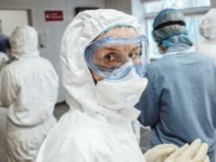 В России за сутки от COVID-19 умер 601 человек. Это рекордное число смертей с января