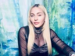62-year-old Madonna showed completely naked breasts