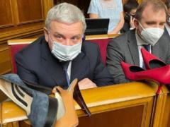 The Ministry of Defense responded to the scandal with heels