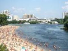 В Киеве запретили купаться на всех пляжах