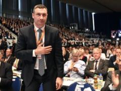  Первые 50 раундов выстоял : Виталий Кличко мощным постом встретил свой юбилей
