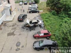 В Харькове горели два автомобиля - полиция открыла уголовное производство