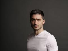 Чоловік Наталки Денисенко влаштував бійку на вулиці посеред ночі - відео