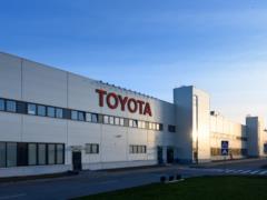 Toyota противодействует наращиванию выпуска электрокаров в мире — СМИ