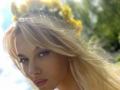 Olya Polyakova without makeup amazed fans in a new way