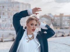 Екс-солистка  НеАнгелов  Слава Каминская поехала в отпуск вместе со своим бывшим мужем