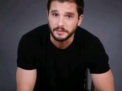 Звезда  Игры престолов  Кит Харингтон рассказал о своих суицидальных мыслях
