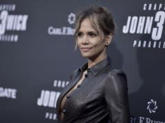 Холли Берри сломала ребра на съемочной площадке