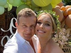 In front of the canopies Gorbunov vlashtuvvagitn_y Osadch_y party baby shower