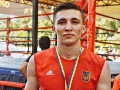 Убойный удар: непобежденный украинский боксер отправил итальянца в тяжелый нокаут