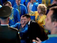 Сине-желтый перфоманс в Токио: украинские паралимпийцы ярко поздравили с Днем Государственного Флага