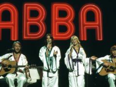 ABBA выпустит пять новых песен