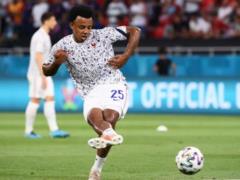 Kunde s transfer to Chelsea under threat of disruption