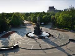 У Харкові молодики побили 67-річного чоловіка, який прибирав парк