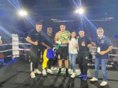 Украинский боксер Сиренко нокаутировал россиянина и защитил чемпионский титул