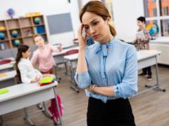 Невакцинированные учителя — дети на дистанционку. Что делать родителям?