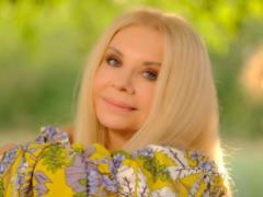Мама Дана Балана в мини очаровала красотой и осиной талией
