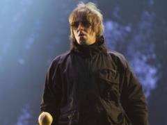 Екс-вокаліст рок-групи Oasis Ліам Галлахер випав з вертольота