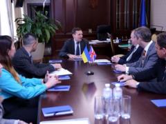 Британці захопилися рівнем захищеності паспортних документів в Україні