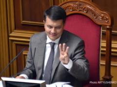 Стефанчук собирает подписи за отставку Разумкова
