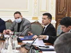 Власти пора определяться: двигаться к тотальной урбанизации с аграрными холдингами, или пытаться развивать свои сельские террито