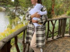 Екатерина Осадчая показала, как кормит маленького сына грудью