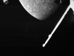 Аппарат BepiColombo передал на Землю первые снимки Меркурия