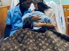 Cardi B потеряла много крови во время вторых родов