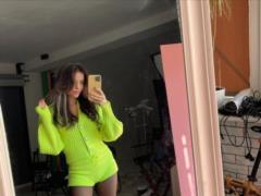 Dorofeeva in mini-shorts boasted of her toned buttocks and talked about her  