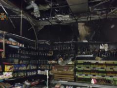 В Харькове сгорел магазин
