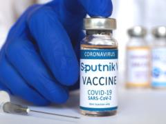 РФ похитила проект вакцины AstraZeneca для разработки своего  Спутника V  - СМИ
