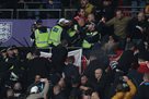 Венгерские болельщики устроили потасовку с полицией на матче с Англией