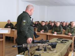 Прощай советский Калашников — нацгвардейцам выдают новое современное оружие