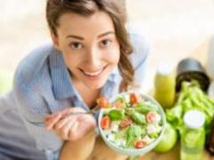 Названы продукты, которыми можно «заедать» стресс