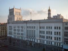 Мэрия Харькова подарила незрячим паралимпийцам обычные книги и билеты в зоопарк