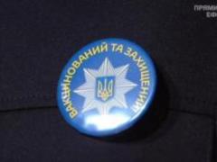 Привитые против COVID-19 полицейские будут носить спецзначки