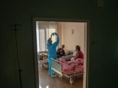 Мы до сих пор не на плато: в Минздраве рассказали, когда заболеваемость коронавирусом достигнет пика