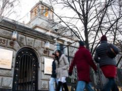 Российский дипломат выбросился из окна посольства в Берлине