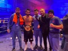 Украинский боксер поднялся с нокдауна и завоевал чемпионский пояс в бою с немцем